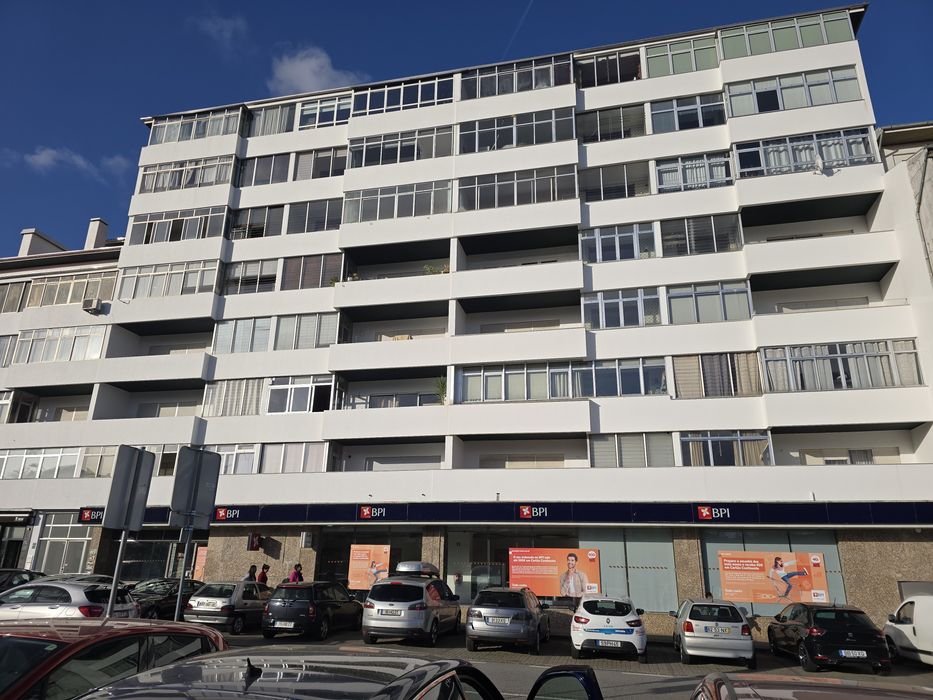 Vende-se T2 no centro de Sever do Vouga.