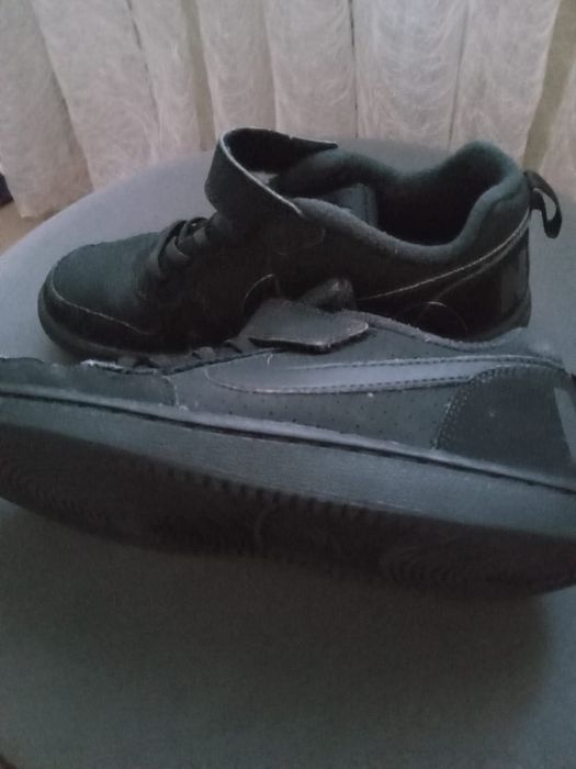 Фірмові кросівки Nike 33 розміру