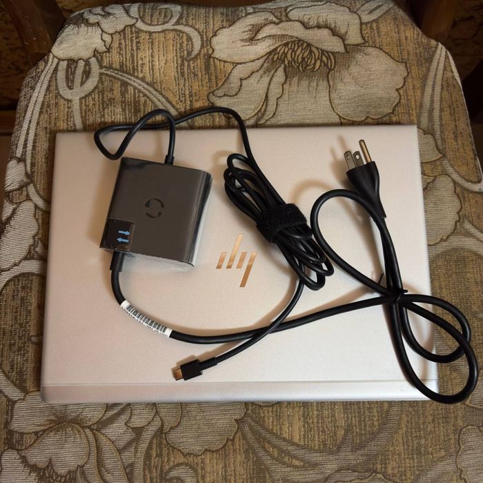 Продам ноутбук HP EliteBook 830 G5.