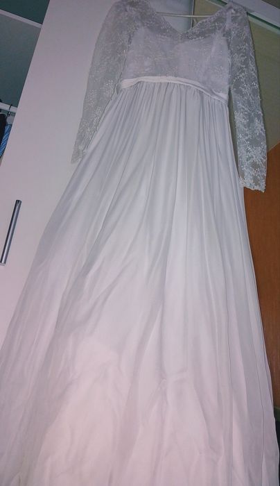 Elegancka suknia ślubna