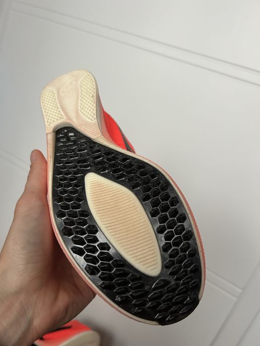 Asics Tokyo buty lekkoatektyczne