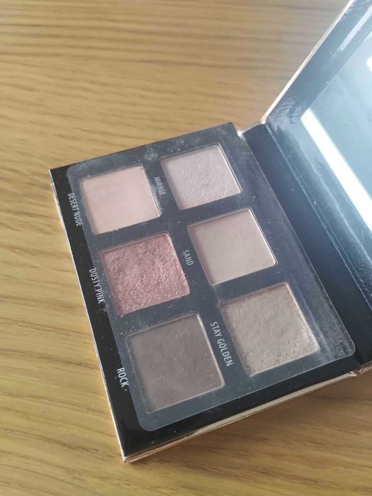 Douglas Desert Nudes paleta cieni do powiek