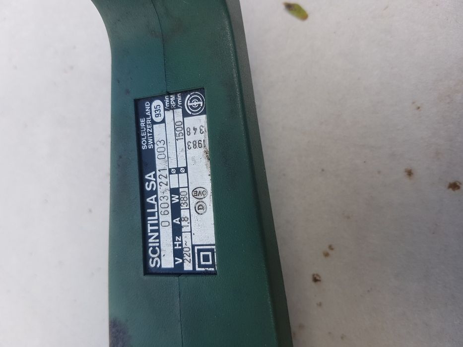 Кусторез bosch 380w . 1.8A