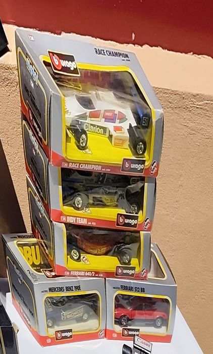 COLEÇÃO BURAGO VINTAGE – 25 modelos – ESCALAS 1:18, 1:24 E 1:25