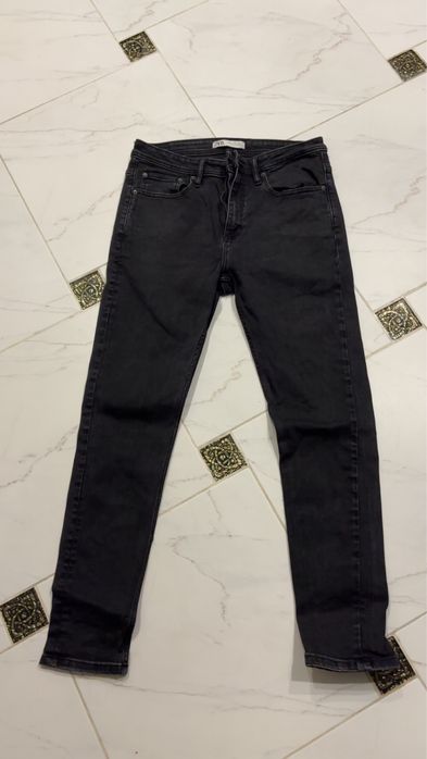 Продам дешево джинсы разных размеров