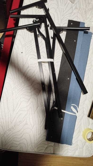 Cama de solteiro semi nova