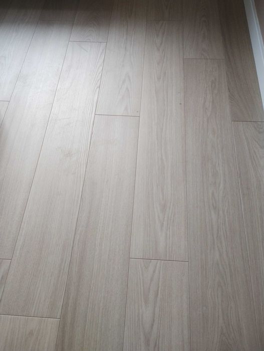 Sprzedam paczkę pociętych  paneli Dąb beżowy lakierowany- Quick-Step