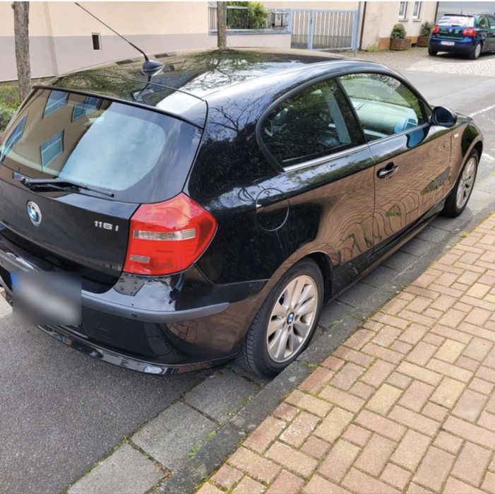 Продаю  bmw 116i, пригнана из германии в хорошем состоянии м обвес,