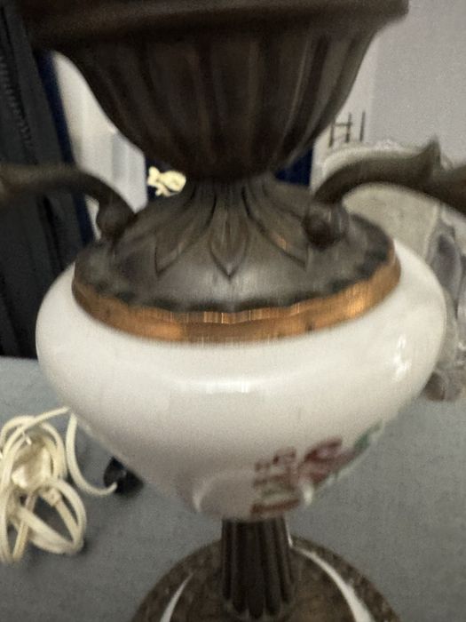 Лампа настольная