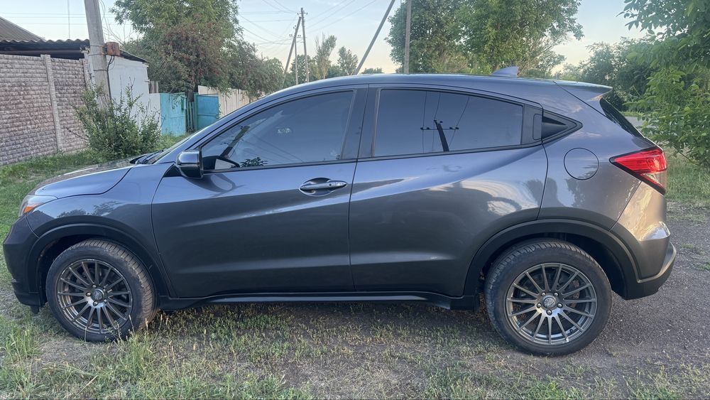Продам Honda HR-V 2016