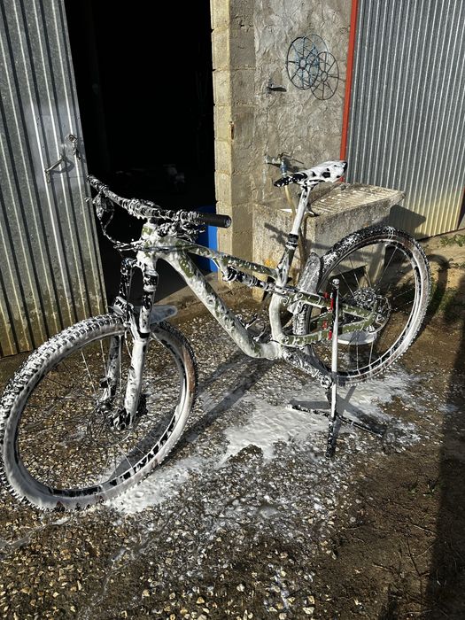 Canyon Neuron 6 full suspension 29”