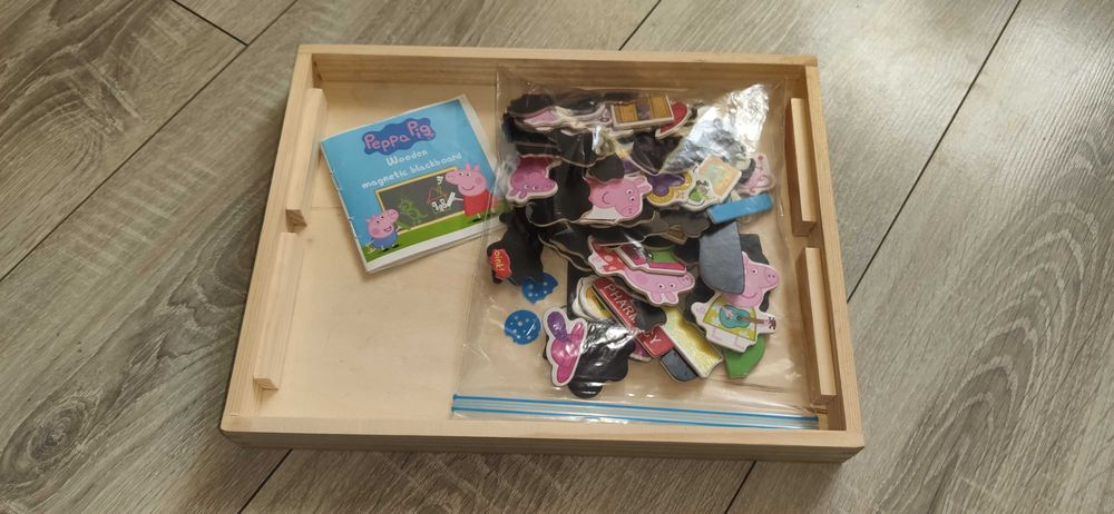 Układanka magnetyczna tablica kredowo-magnetyczna Świnka Peppa magnesy