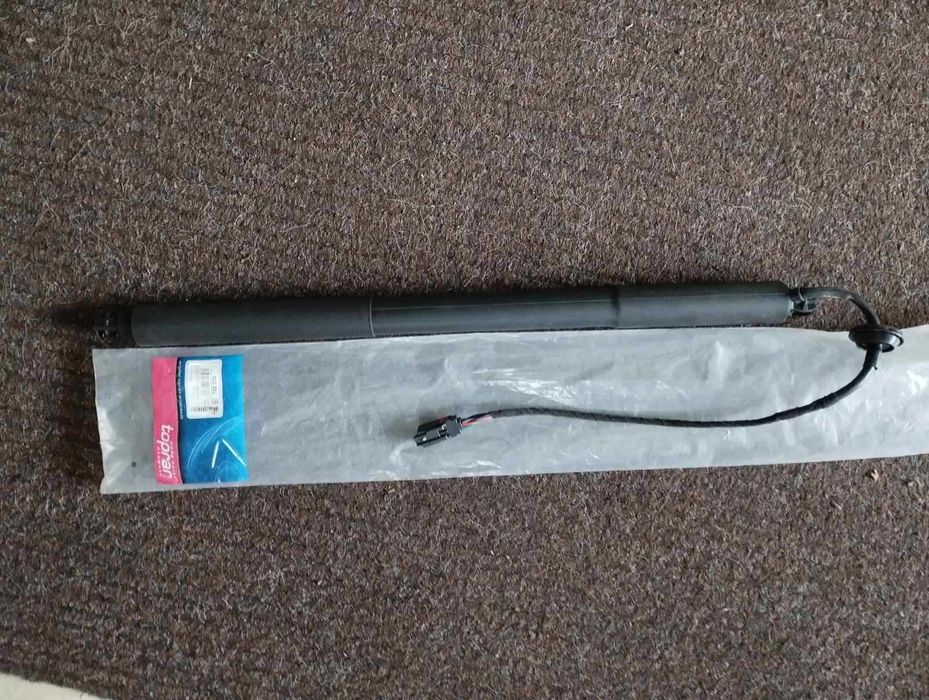 Амортизатор крышки багажника элект.левый volvo xc60 
31386705,31479627