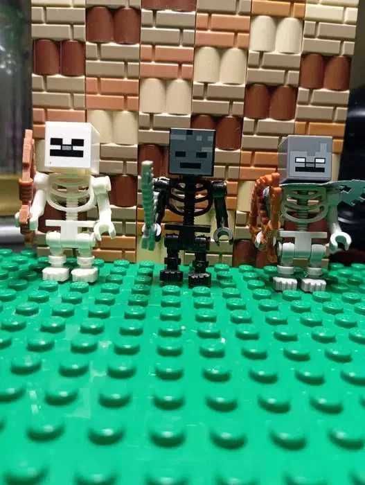Zestaw Figurek jak Minecraft klock kompatybilne z LEGO Steve herobrine