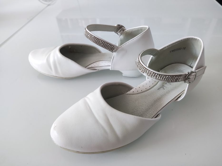 35 Nelli Blu Pantofelki białe cyrkonie Baleriny eleganckie obcas Wygod