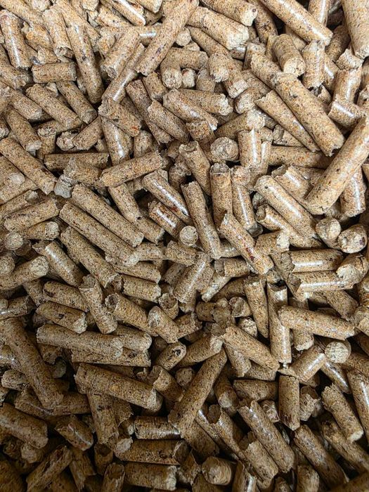 Wysokiej jakości Sosnowy Pellet - 1005 KG 67 Worków x 15 kg - Śląsk