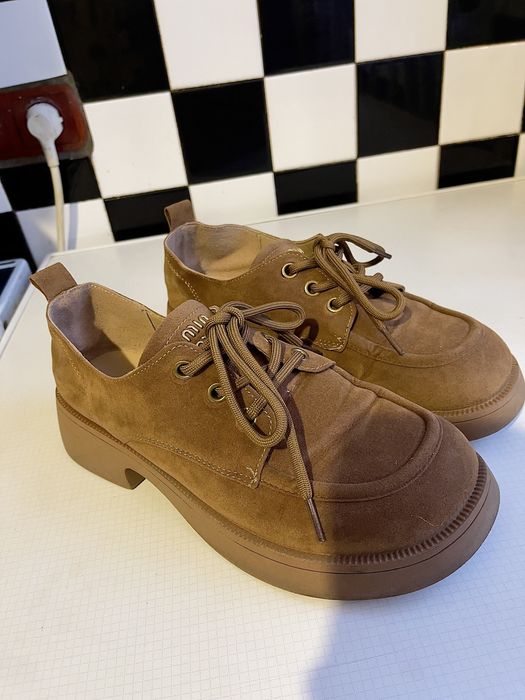 Коричневі замшеві туфлі лофери