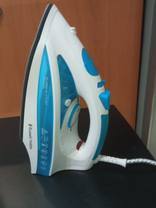 Утюг Russell Hobbs Supreme Steam Pro