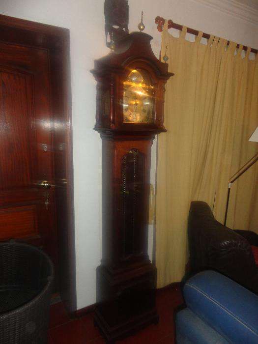 relógio de sala da marca reguladora