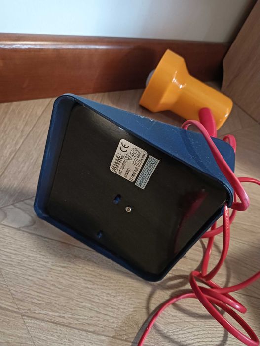 Lampa biurkowa z organizerem Massive gięta