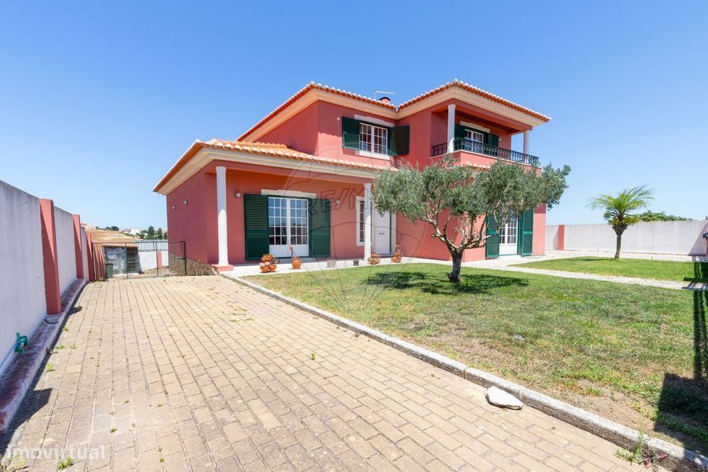 Moradia T5 para venda