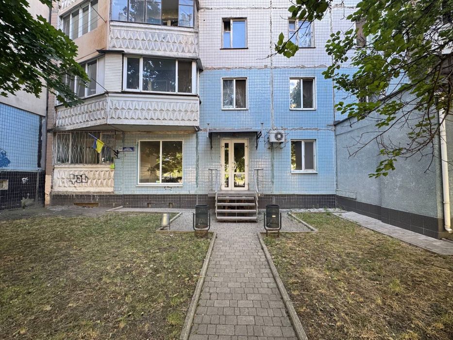 Аренда фасадного помещения на Королева от владельца