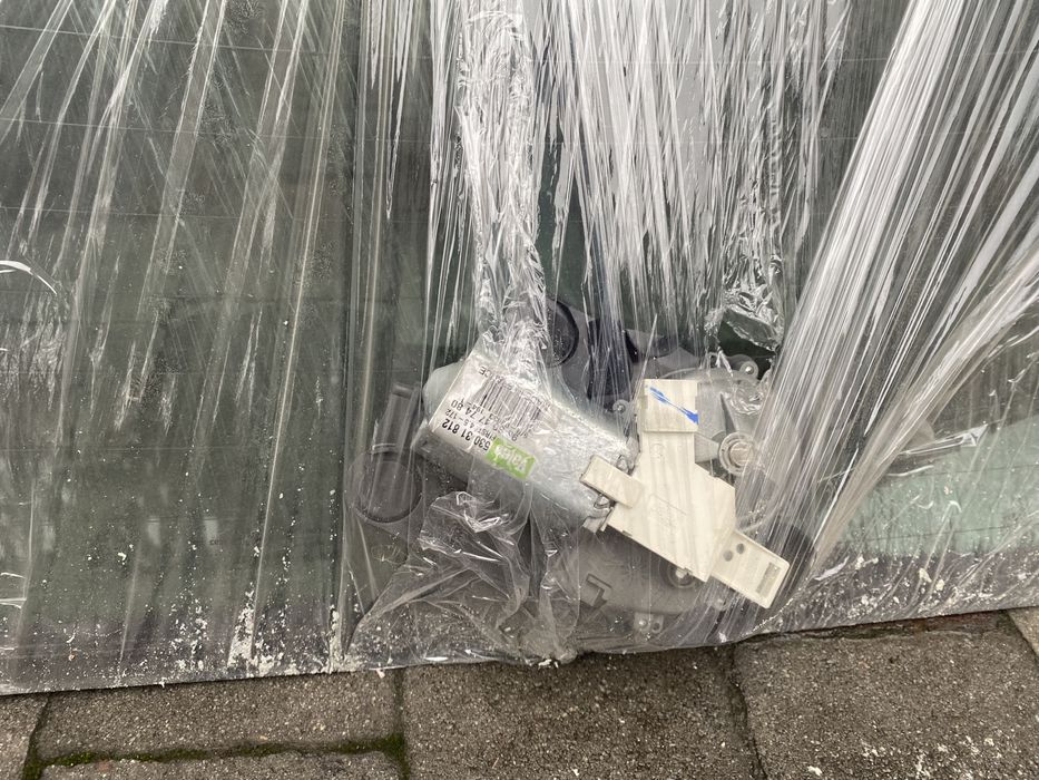 Citroen c4/ситроен с4 скло заднє