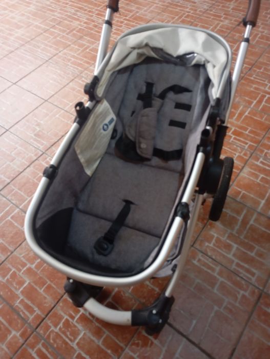 Carrinho bebe 3 em 1 - como novo