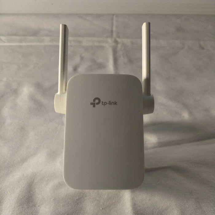 Повторювач Wi-Fi TP-Link RE305 v3.0