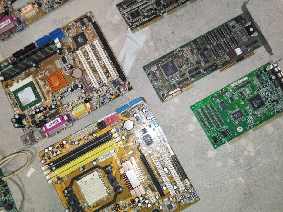 Zestaw części PC retro komputera Intel CELERON Ram płyta główna grafik