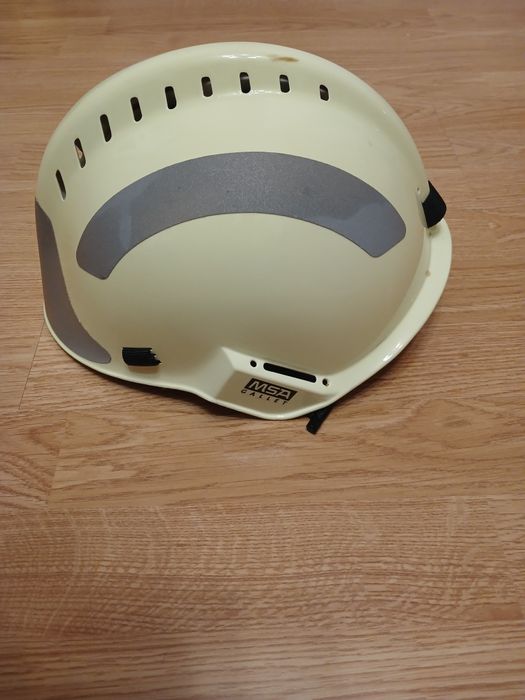 Пожарная защитная каска