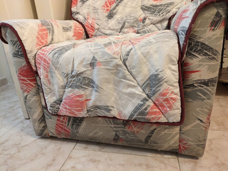 Sofá cama e 2 mapples