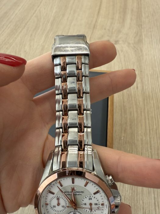 Продам жіночий годинник Jaques Lemans