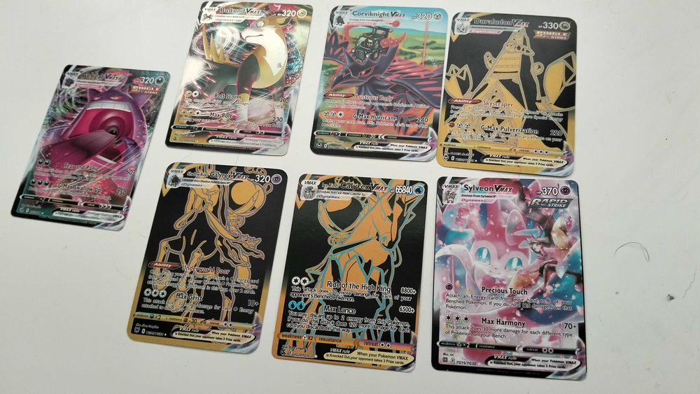 Conjunto de 7 cartas VMax de Pokémon