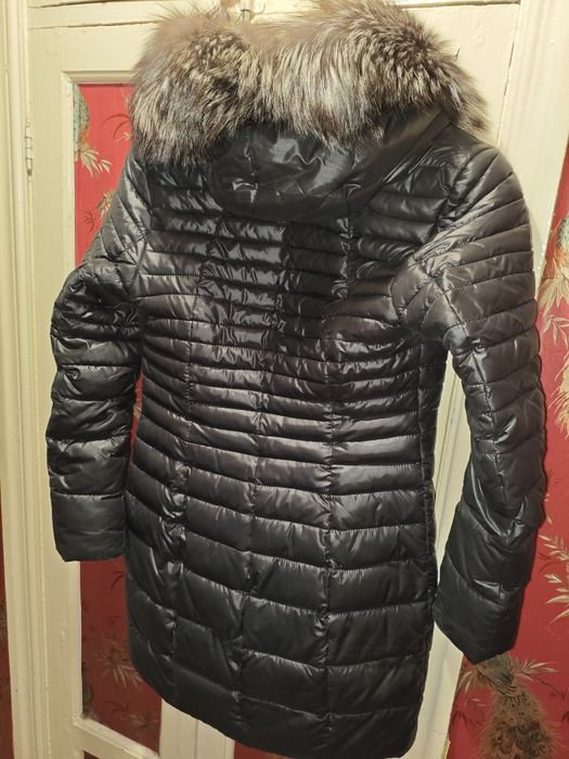 Пуховик с мехом чернобурки