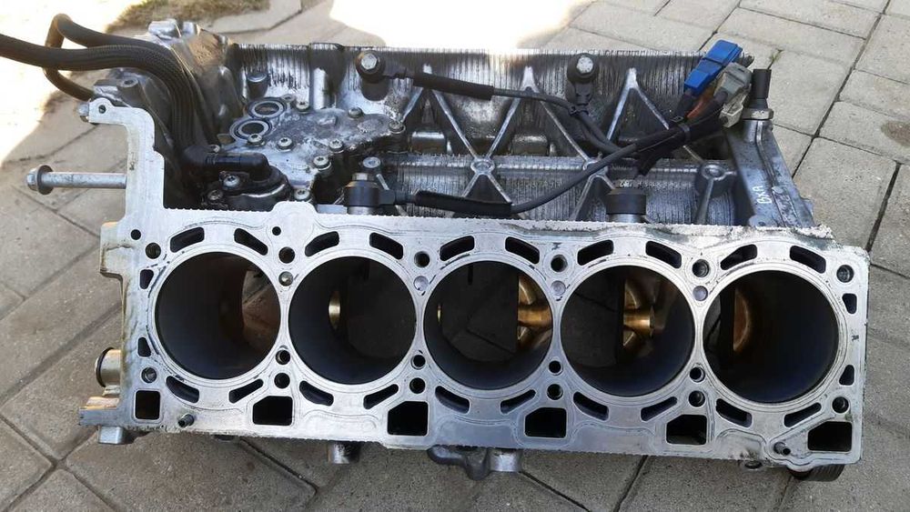 AUDI A6 S6 , A8 S8 blok silnika 5,2 FSI .