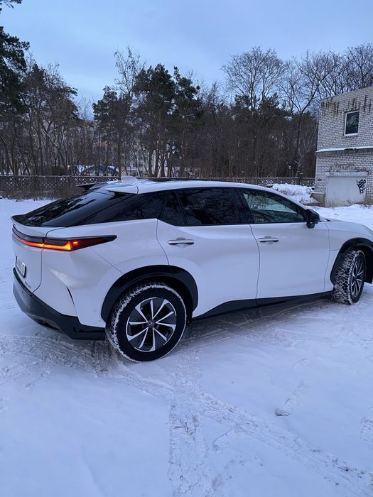 Лексус  RZ-450e. 2024