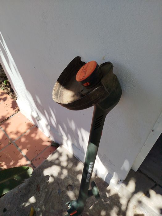 Cortador de erva elétrico e enxada elétrica