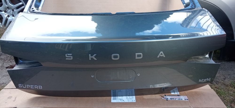 Skoda Superb 4 IV.kod lakieru F7C/LF7C pokrywa bagażnika klapa