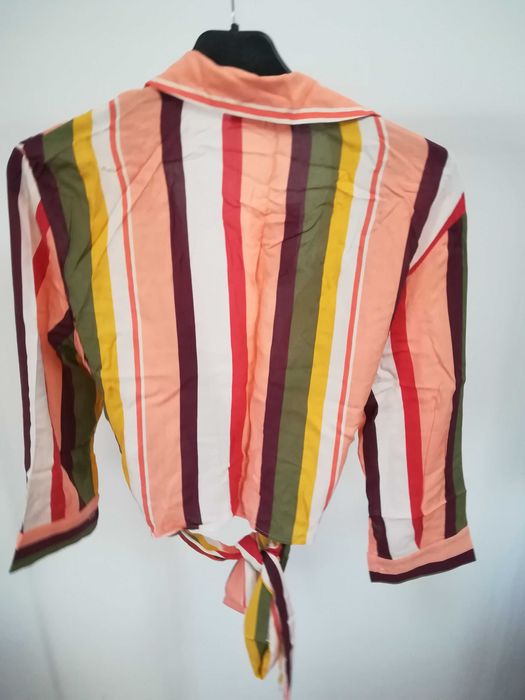 Camisa curta Bershka