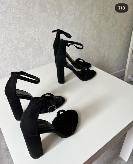 Продам босоніжки 40 розмір