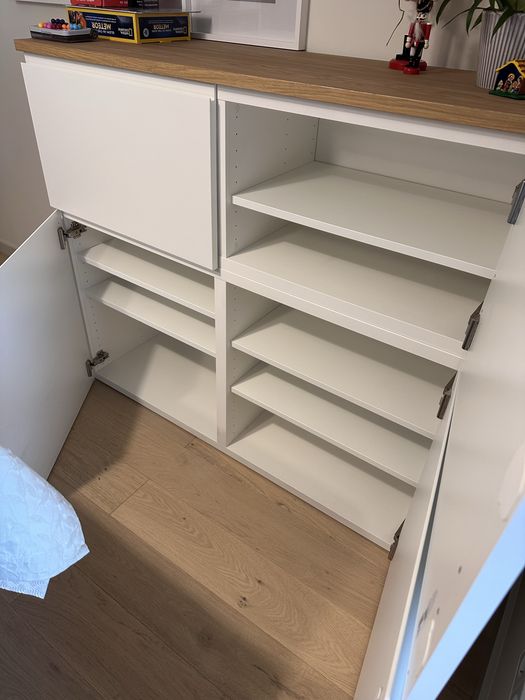 Ikea Besta 120x40 com tampo, prateleiras e portas dentadas