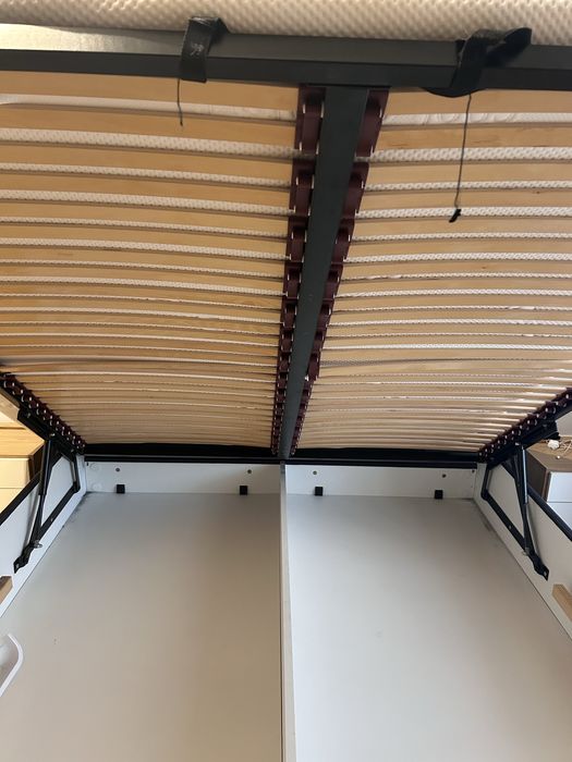 Kolo 180*200 bez materaca.