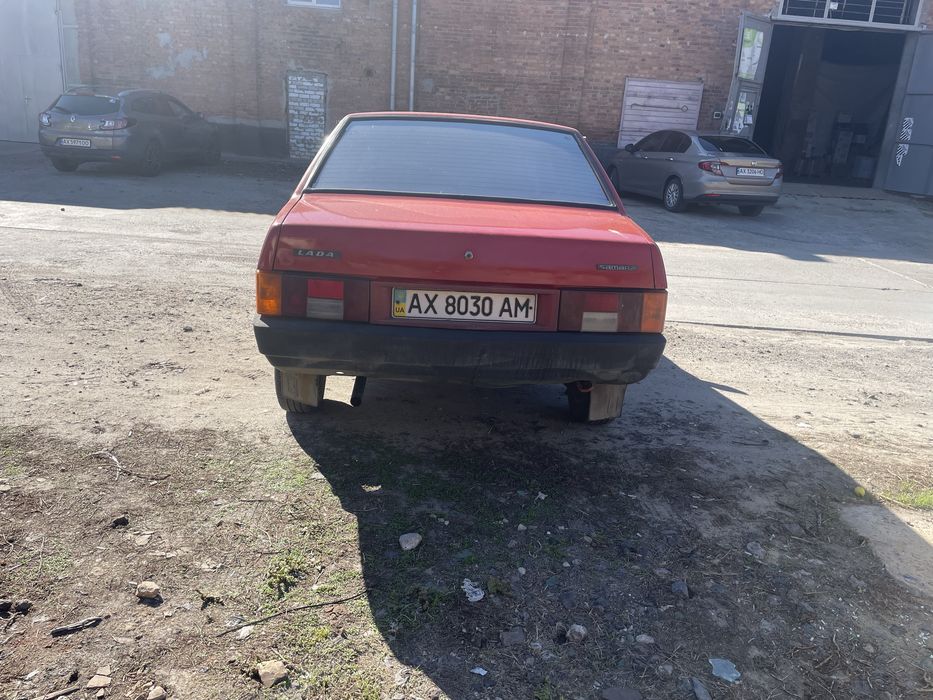 Автомобиль Ваз 21099