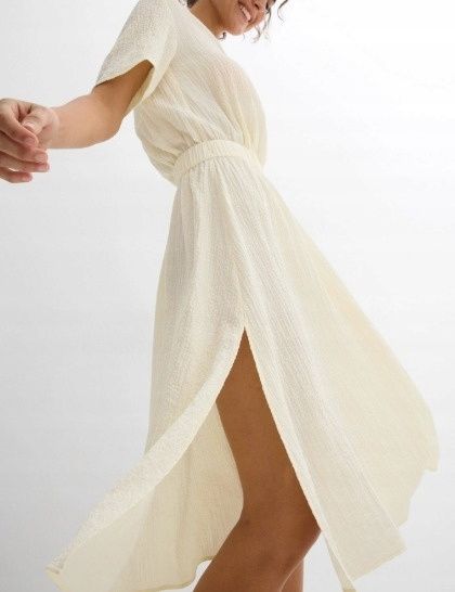 B.P.C sukienka midi ecru z krepy r.44