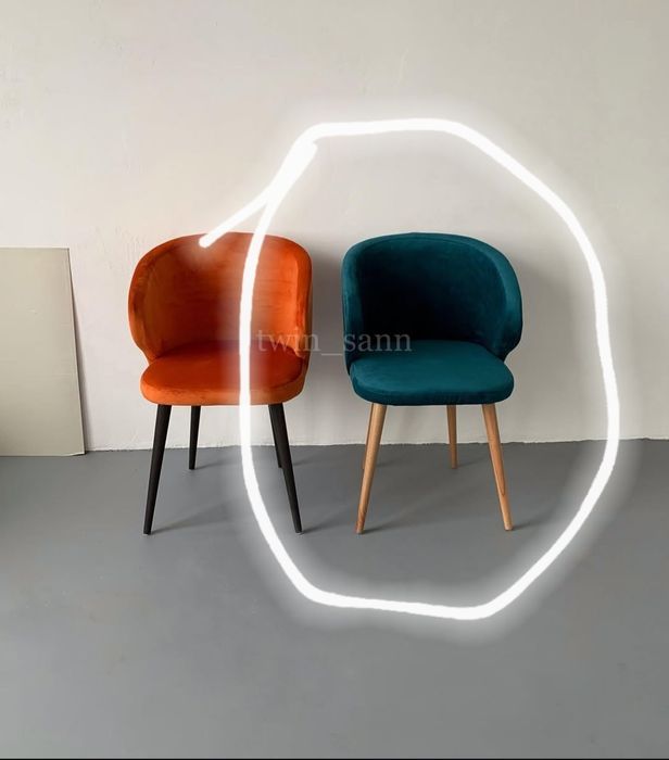 Стільці зелені з тканини агтикіготь. Ідеальний стан