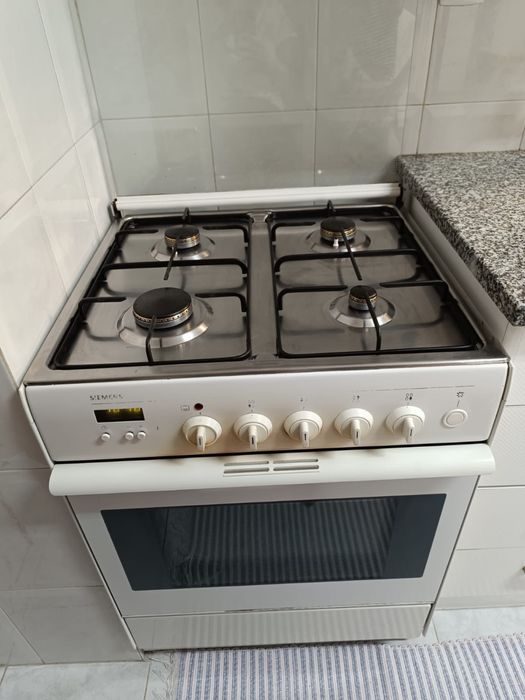 Fogão Siemens modelo HM 14020 PP