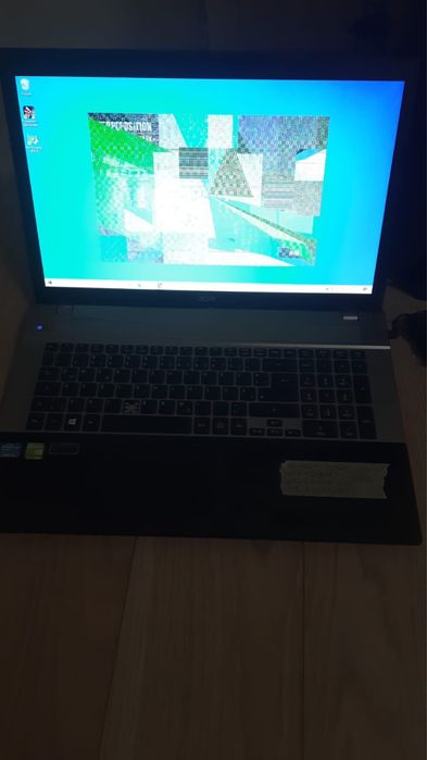 Ноутбук Acer Aspire V3-771G / 17,3″ / Core i5 / 8 ГБ / HDD 250 ГБ / GeForce GT 710M 2 ГБ