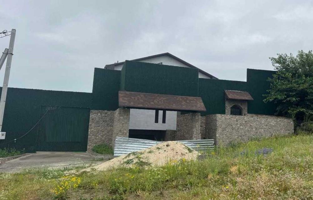 Продаж будинку 396,2 кв.м., житлова S- 99,3 кв.м., Обухів, с. Конюша