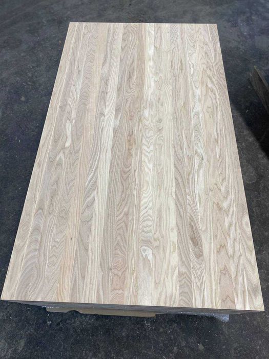 Ступени деревянные из ясеня от производителя Наш Лес